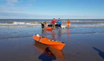 Imagen de Dramático salvataje de la Prefectura: rescataron a dos kayaks en San Bernardo