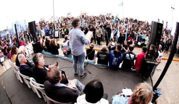 Imagen de Santa Teresita: emotivo acto de la comunidad costera para reafirmar el compromiso con la Memoria, la Verdad y la Justicia