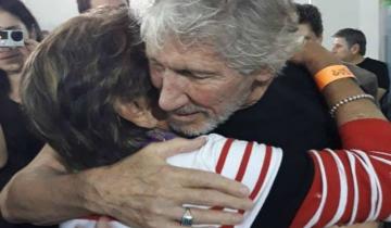 Imagen de Juana Ferreyra, la mamá del soldado de Malvinas de La Costa, se reunió con Roger Waters