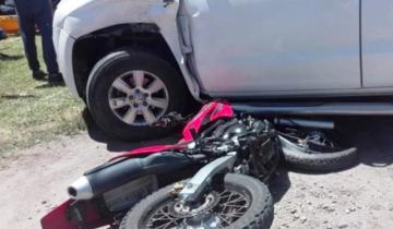 Imagen de Dos jóvenes murieron a raíz de un choque entre una moto y una camioneta