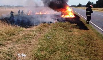 Imagen de Tragedias en rutas de la Región: una persona murió calcinada en su auto y otra falleció al despistarse y volcar