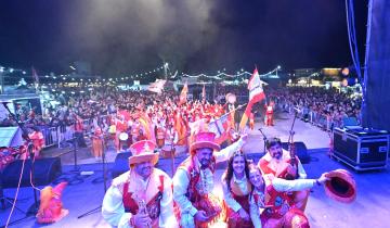 Imagen de Santa Clara del Mar: comenzó la Fiesta Nacional de la Cerveza Artesanal con una noche a puro carnaval