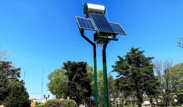 Imagen de Castelli: para qué servirán los árboles solares cooperativos que comenzaron a instalarse