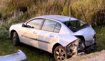 Imagen de Castelli: un auto fue embestido por un tren y su conductor se salvó de milagro
