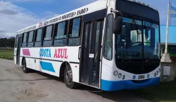 Imagen de Mar de Cobo: una nena de 8 años se cayó de un colectivo y terminó en el hospital