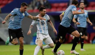 Imagen de Eliminatorias 2026: horario, TV y probables formaciones de Argentina vs Uruguay