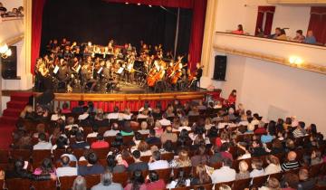 Imagen de Presentación y homenaje de la Orquesta Sinfónica Juvenil en el Teatro Unione