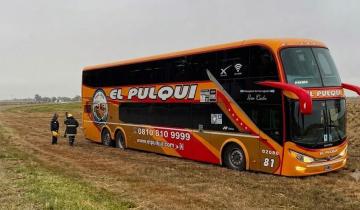 Imagen de Ruta 2: despistó un colectivo a la altura de Las Armas