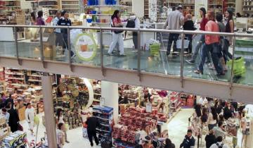 Imagen de En caída libre: las ventas bajaron 7,3% en supermercados y 6,7% en los shoppings