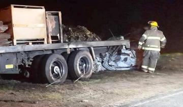 Imagen de Ruta 56: una persona murió al chocar contra un camión e incendiarse su auto