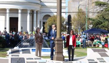 Imagen de Aniversario de Dolores: se realizó el acto oficial y desfile por los 205 años de la ciudad