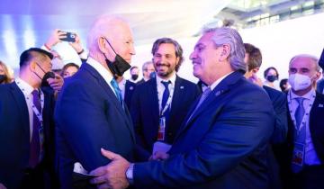 Imagen de Cumbre de la Democracia: Alberto Fernández junto a Joe Biden