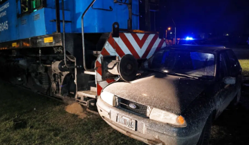 Imagen de Milagroso accidente en Bahía Blanca: los chocó un tren, los arrastró 100 metros y salieron ilesos
