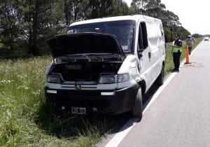 Imagen de Una familia hospitalizada tras un vuelco en la Ruta 29