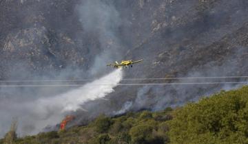 Imagen de Se incrementan los esfuerzos para controlar los incendios en Córdoba