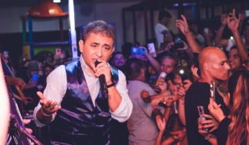 Imagen de Huguito Flores: quién era el cantante que murió en un accidente en la ruta junto a su esposa y su cuñado