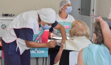 Imagen de La Provincia desmintió que haya tercera dosis libre de vacuna contra el Covid-19 para mayores de 60 años