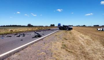 Imagen de Ruta 29: dos personas murieron tras el choque entre una camioneta y un camión