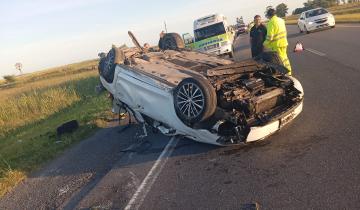 Imagen de Ruta 2: tres vecinos de Dolores heridos tras un vuelco en el kilómetro 236