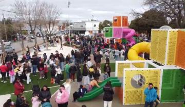 Imagen de Dolores: con una multitud de vecinos el Intendente Juan Pablo García inauguró los nuevos juegos de la Plaza Moreno