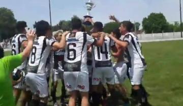 Imagen de Ever Ready es el campeón del fútbol de Dolores