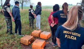 Imagen de Arrojaron 130 kilos de cocaína desde una avioneta a un campo de Pergamino: hay cuatro detenidos
