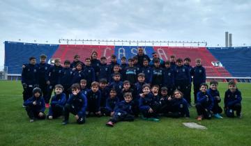 Imagen de Los chicos de Racing de La Costa viajaron a jugar en el predio de San Lorenzo de Almagro