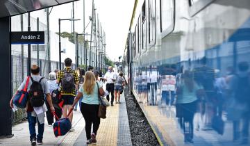 Imagen de Temporada 2023: se agotaron los pasajes de tren para enero y febrero, pero los no confirmados se pondrán a la venta