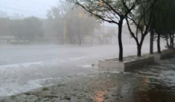 Imagen de Tras la manga de agua que pasó por Mar del Tuyú ahora pronostican más viento en el Partido de La Costa