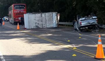 Imagen de Grave accidente en la Ruta 2: chocaron un micro y una camioneta