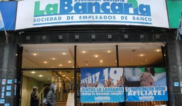 Imagen de Bancarios acordaron un aumento del 43% en la revisión paritaria