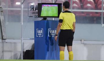 Imagen de Liga Profesional de Fútbol: escandalosa fecha del arbitraje y el VAR