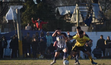 Imagen de Liga de La Costa: Social ganó el clásico marajense y es el único puntero