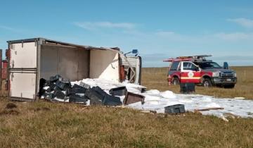 Imagen de Volcó un camión de transporte en General Madariaga y el conductor debió ser hospitalizado