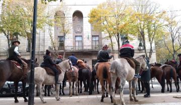 Imagen de Mar del Plata: propietarios de caballos marcharon a la Municipalidad para denunciar la creciente ola de robos de sus animales