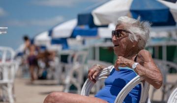 Imagen de La historia de Dorothea: tiene 106 años, nada y bebe agua de mar cada día de su vida