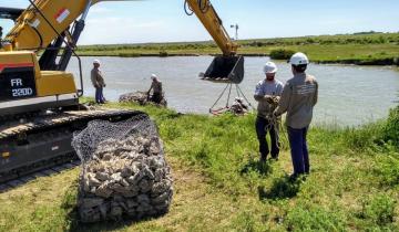 Imagen de General Lavalle: avanzan los trabajos para la instalación de un puente Bailey sobre el Canal 2