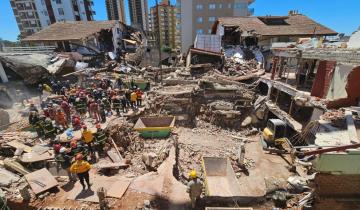 Imagen de Derrumbe en Villa Gesell: encontraron los cuerpos de tres personas y ya son siete las víctimas fatales