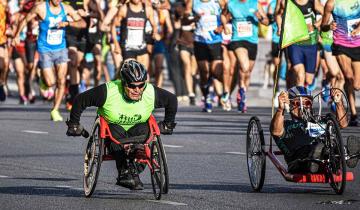 Imagen de Mar del Plata: denuncian que en el medio maratón se discriminó a atletas con discapacidad con premios inferiores