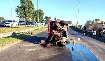 Imagen de Cinco heridos tras un vuelco en Ruta 2