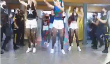 Imagen de Escándalo en el penal de Los Hornos: las internas y las agentes bailaron juntas un tema de Dady Yankee y Nicky Jam