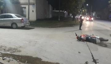 Imagen de Un herido de consideración al chocar un auto con una moto en Dolores