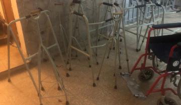 Imagen de Dolores: internos de la Unidad Penitenciaria Nº 6 restauraron sillas de ruedas, bastones y trípodes