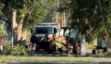 Imagen de Dolores: el temporal afectó a los vecinos de Sevigné y provocó un accidente en la Ruta 2