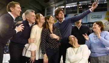 Imagen de La selfie de Martín Lousteau que dejó afuera a Gabriela Michetti y es furor