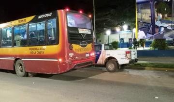 Imagen de Terror en San Clemente: una mujer escapó de una patota con machetes y apedrearon el colectivo en el que se refugió