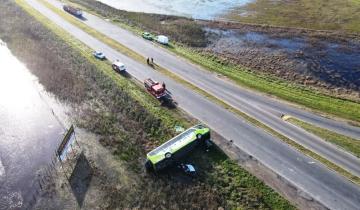Imagen de La Provincia: tras la detención del chofer del micro que volcó y en el que murieron 5 personas, pasajeros hablan de velocidad excesiva