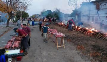 Imagen de Rauch cumplió 150 años y lo festejó con asado gratis para todo el pueblo