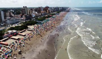 Imagen de Verano 2020: una mujer fue rescatada del mar por los Guardavidas en Mar del Tuyú